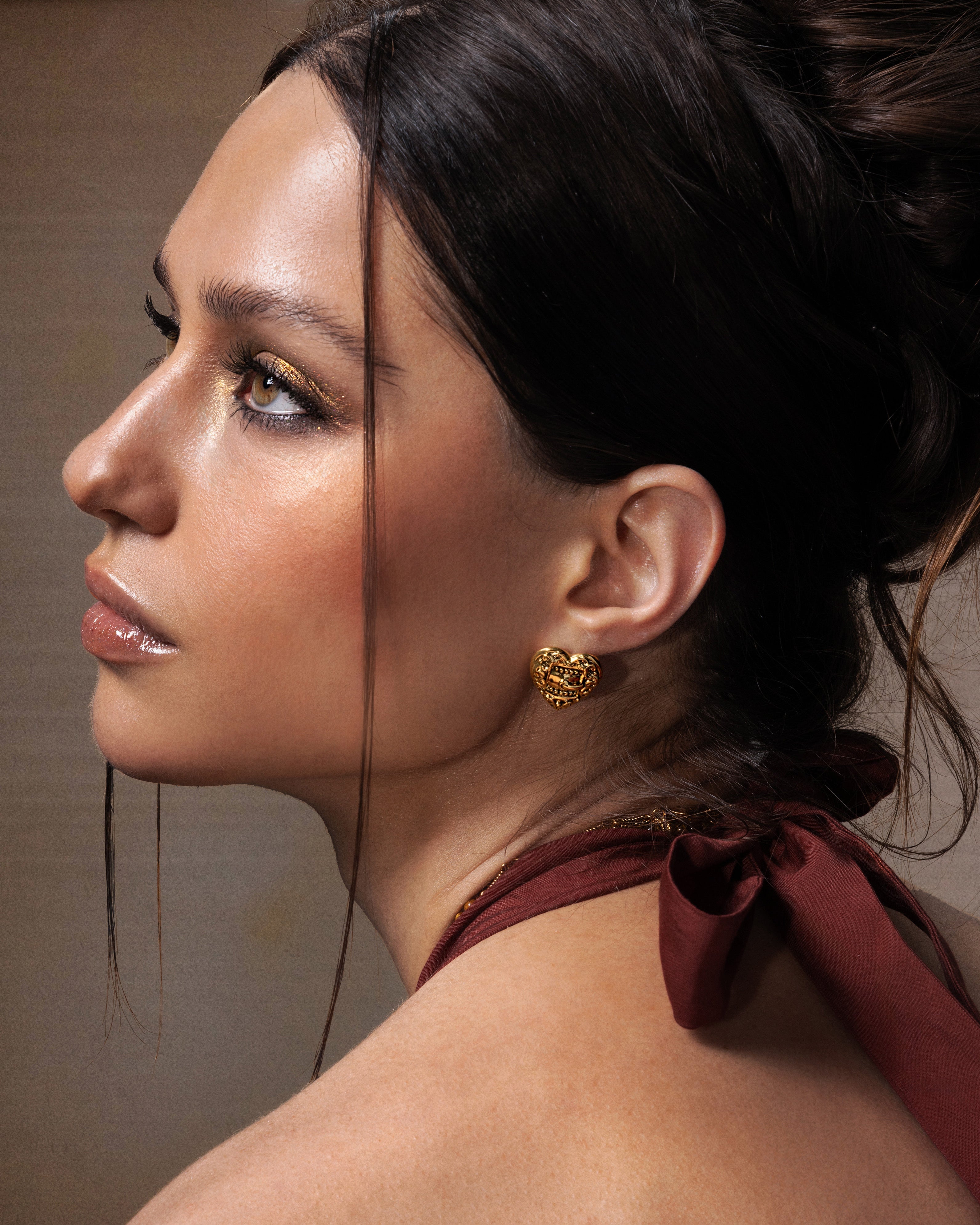 Belted Heart Stud Earrings